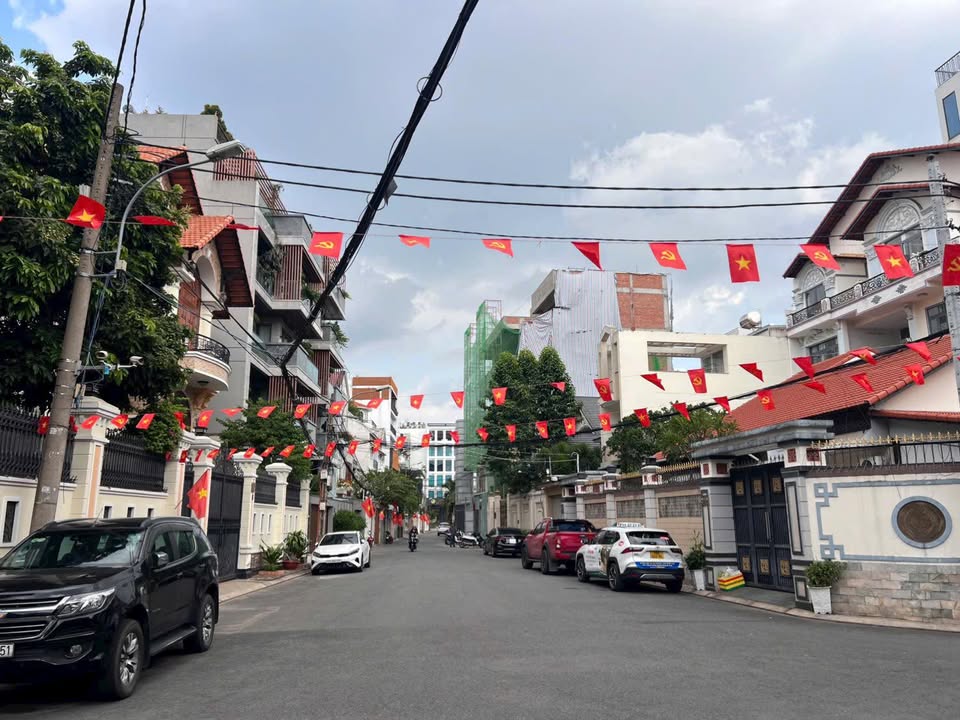 Nhà riêng CMT8 Tân Bình 64m² 9.2 tỷ - Ô tô vào tận nhà