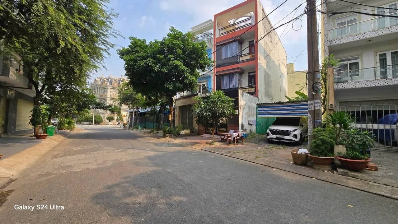 Đất nền Ao Sen Bình Tân 120m² 11,9 tỷ - Sổ đỏ chính chủ