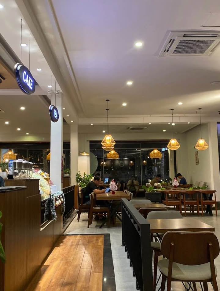 Nhà phố Nguyễn Văn Cừ Cờ Đỏ 800m² 60 triệu - Mặt tiền kinh doanh