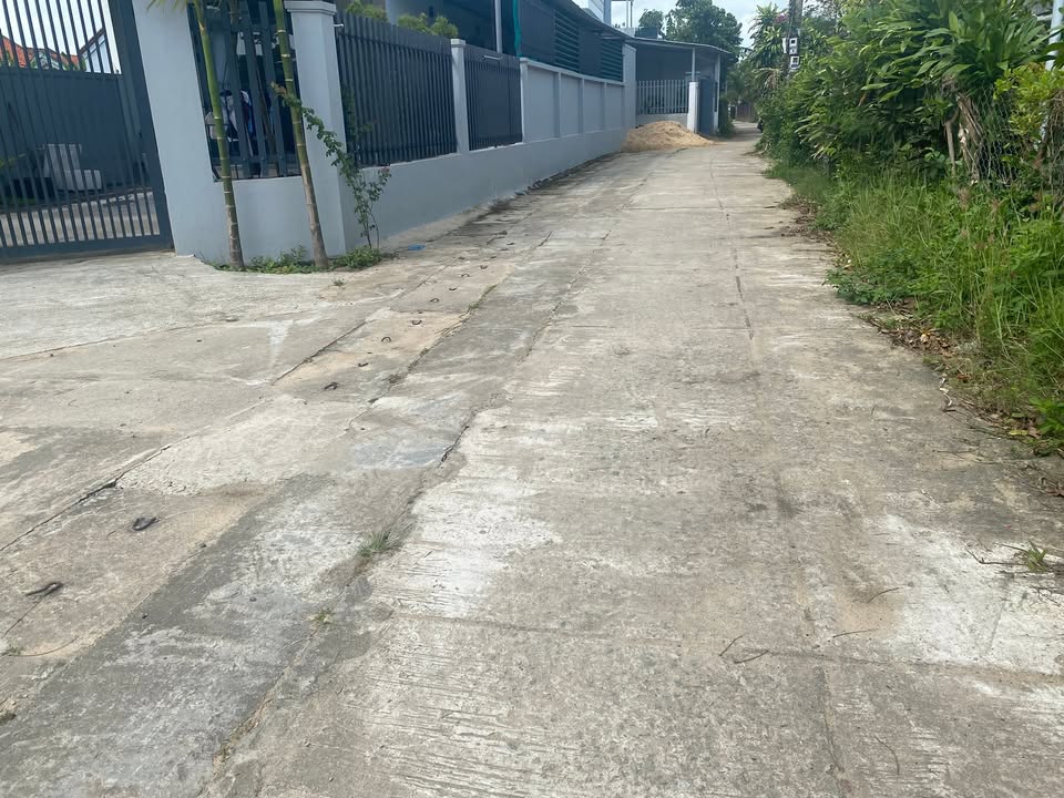 Đất thổ cư Đông Hòa 126m² 9xx triệu - Sổ hồng sẵn