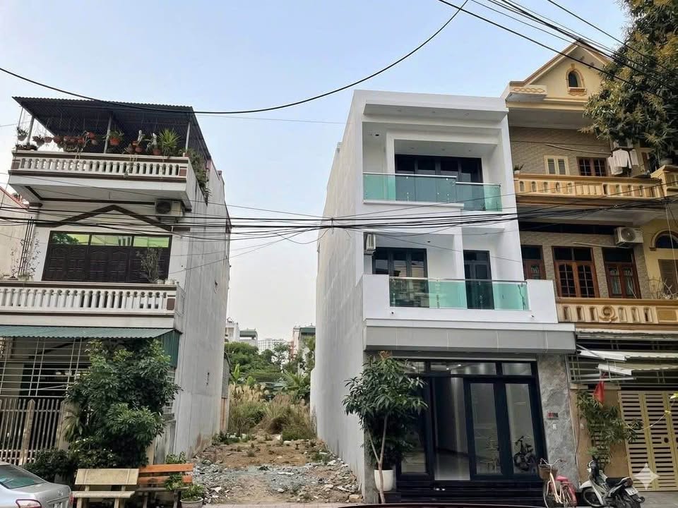 Đất Tôn Thất Tùng Vĩnh Yên 92m² 5 tỷ - Đất thổ cư đường thông