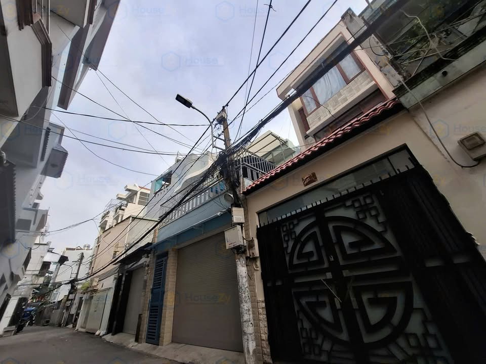 Nhà riêng Phan Văn Trị Q.Bình Thạnh 97m² 14 tỷ - Ô tô vào nhà