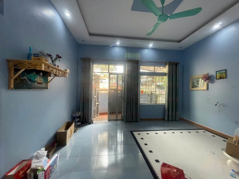 Nhà Cốc Lếu Lào Cai 77m² 1.9 tỷ - Ô tô vào tận nhà, sổ đỏ