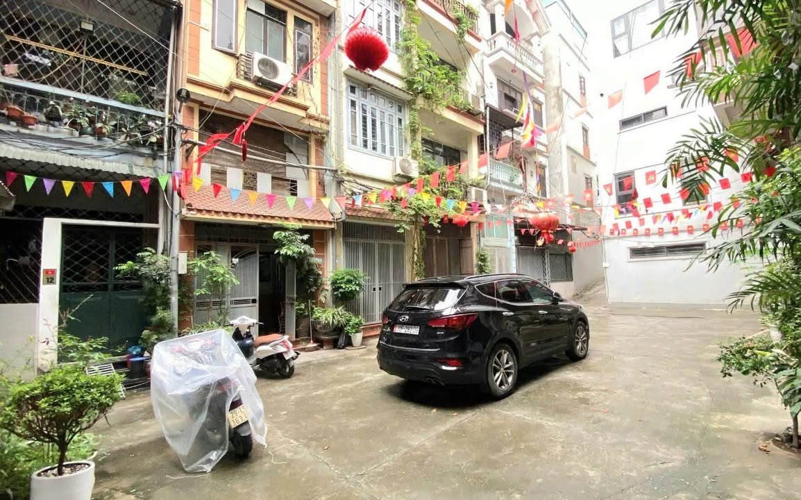 Nhà riêng Phạm Văn Đồng Ciputra 37m² 7.8 tỷ - Ô tô đỗ cửa