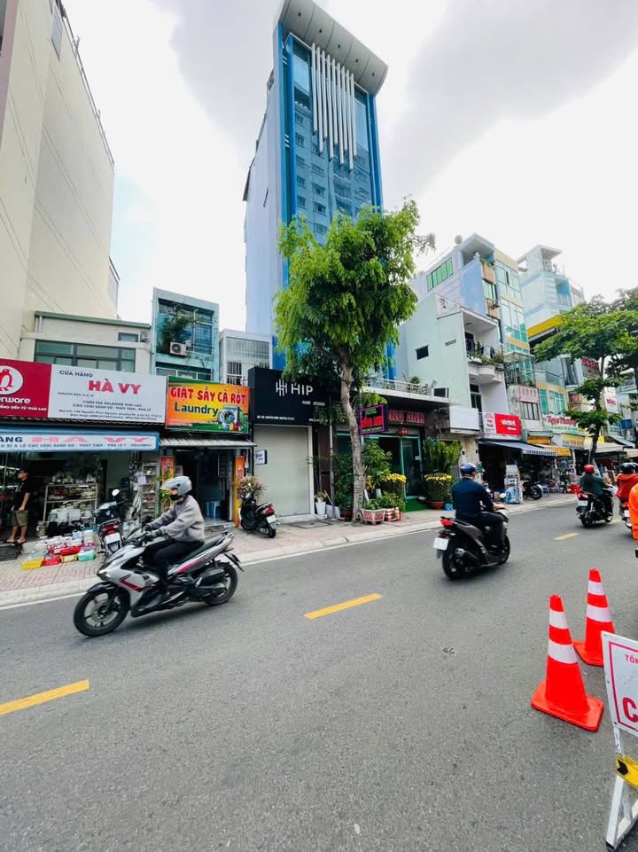 Nhà phố Quận 3 50.2m² 13 tỷ - Mặt tiền kinh doanh