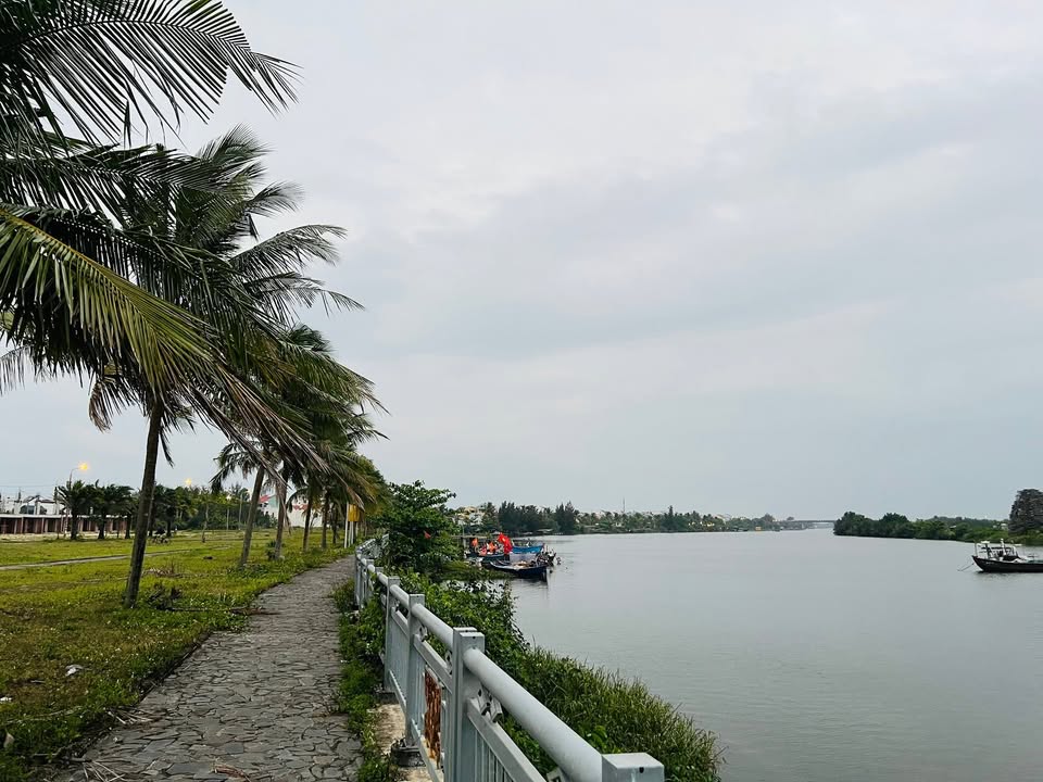 Đất nền Làng Chài Hội An 350m² 16,5 tỷ - Sổ đỏ chính chủ