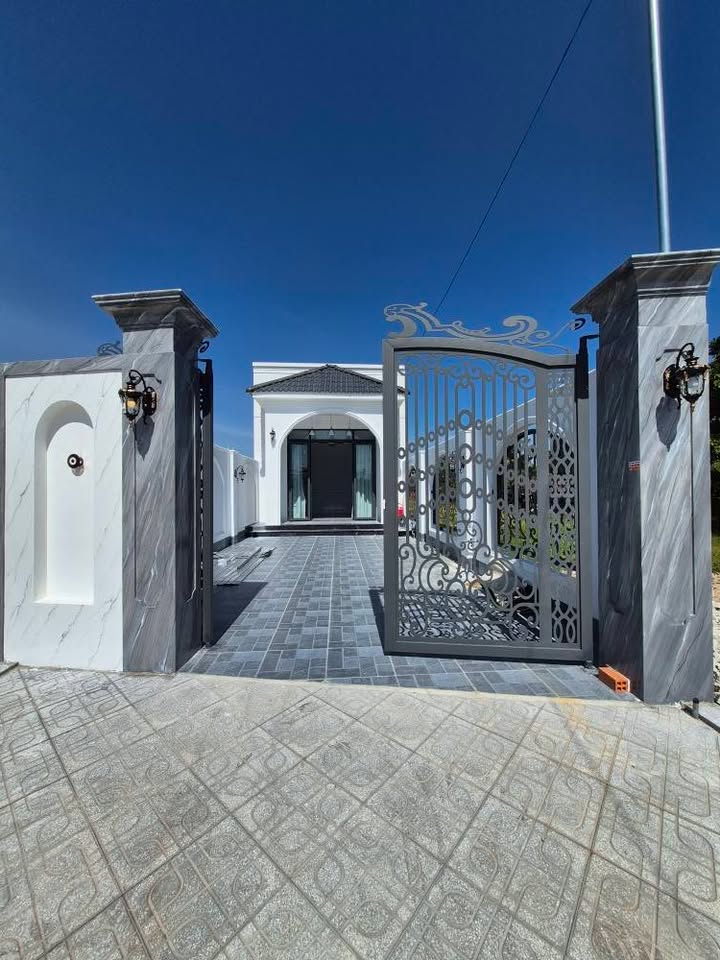 Nhà riêng Long Hoa Tây Ninh 118m² 1.59 tỷ - Ô tô vào tận nhà