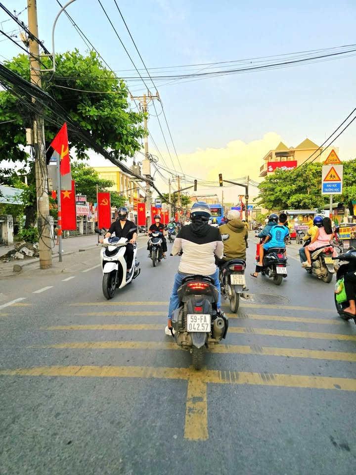 Nhà phố Long Trường Thủ Đức 154m² - Sẵn sàng ở ngay