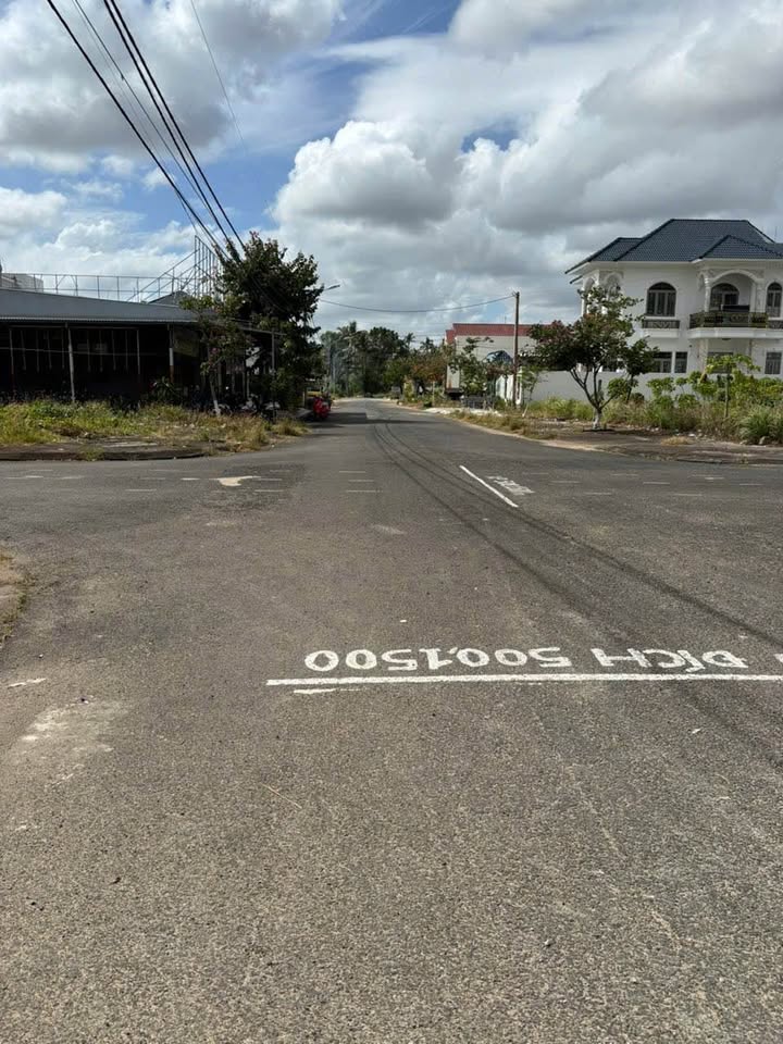 Đất nền Hồng Bàng Buôn Ma Thuột 100m² - Sổ đỏ chính chủ