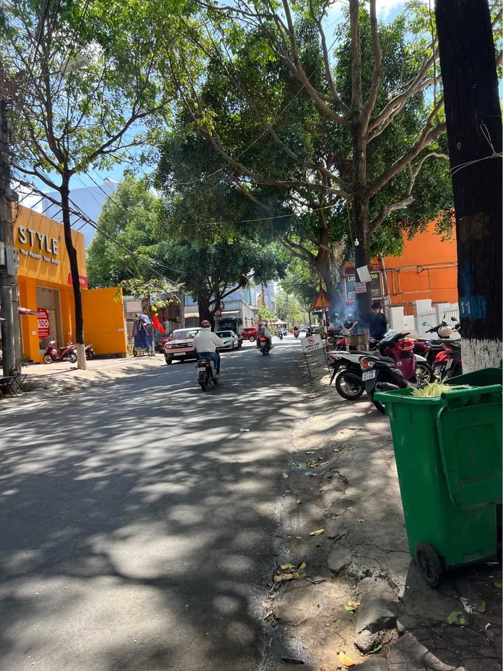 Nhà phố Hoàng Diệu Buôn Ma Thuột 64m² 15,5tỷ - Mặt tiền kinh doanh