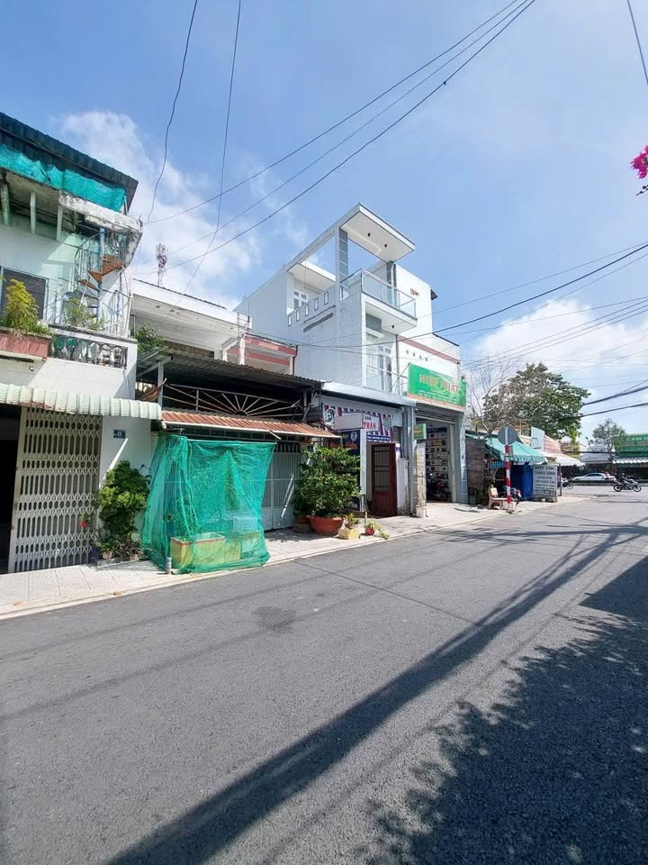 Nhà trệt lầu Bế Văn Đàn Cần Thơ 123m² 6.5 tỷ - Ô tô vào tận nhà