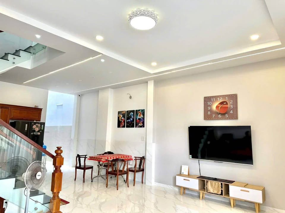 Nhà Hoàng Phú, Nha Trang 84m² 15tr/tháng sẵn ở ngay