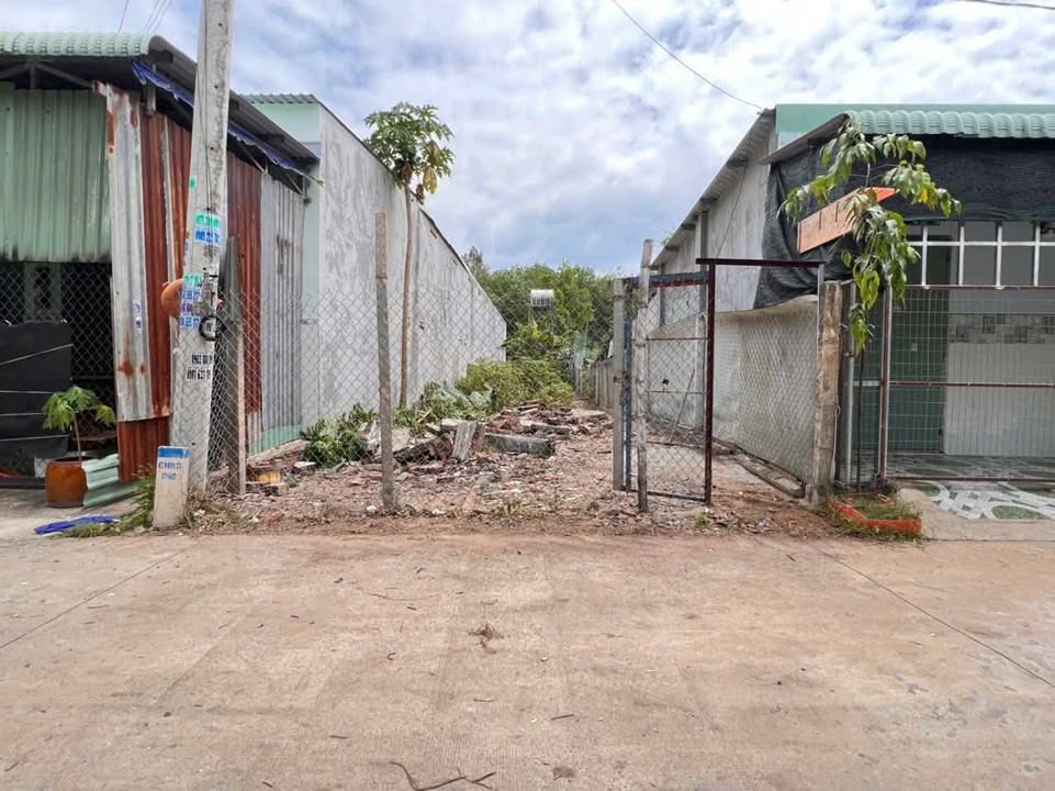 Đất nền Tân Hưng Bàu Bàng 200m² 8xx triệu - Sổ đỏ chính chủ