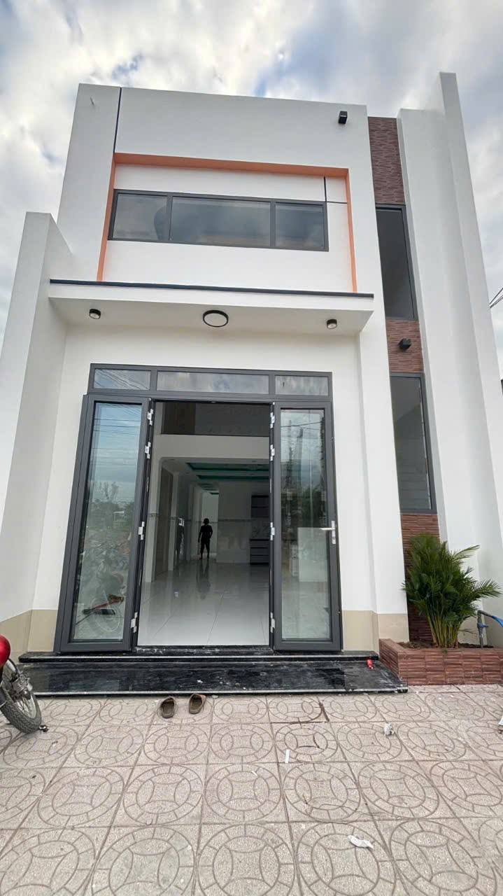 Nhà riêng Đông Phú Hậu Giang 100m² 2.05 tỷ - Sẵn sàng ở ngay