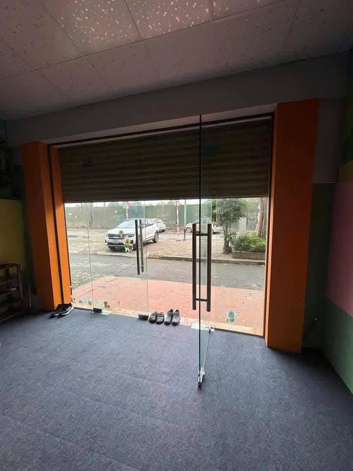 Nhà nguyên căn Phúc Lợi Long Biên 13 triệu - Ô tô vào nhà