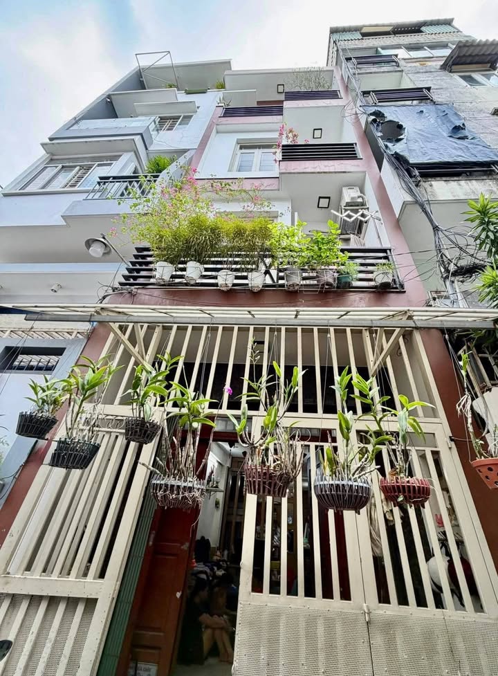 Nhà riêng Tân Phú 68m² 7 tỷ - Ô tô vào tận nhà