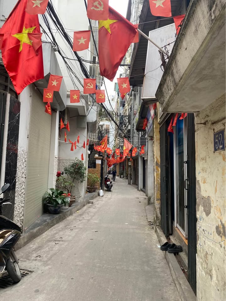 Nhà riêng Bùi Xương Trạch 33m² giá 6.1 tỷ - Ô tô vào tận nhà