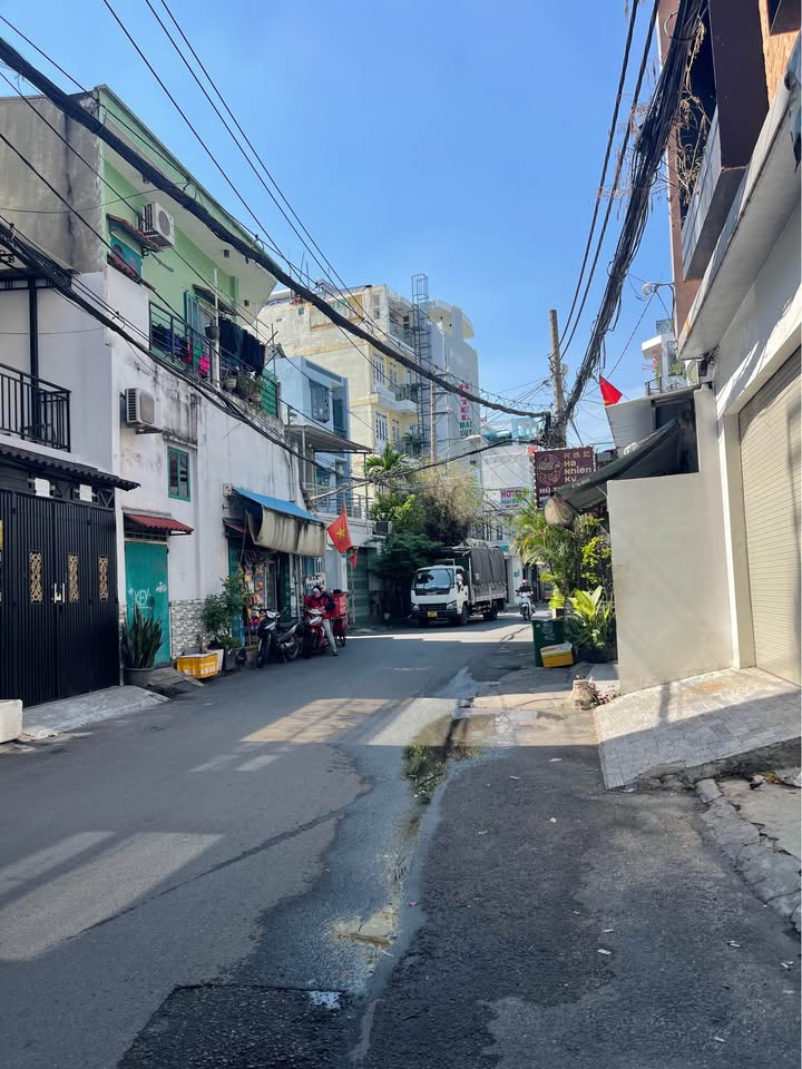 Nha nguyen can Phuong 8 Binh Tan 56m² - O to vao tan nha