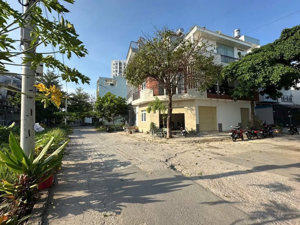 Nhà Linkhouse Thủ Đức 5PN 17 triệu - Sẵn sàng ở ngay