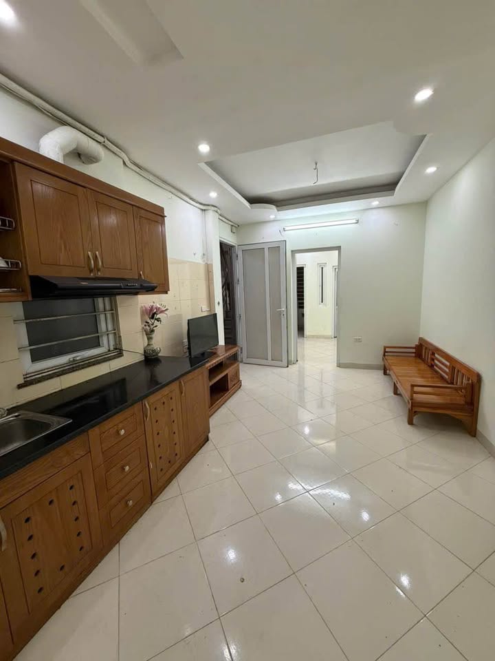 Căn hộ ngõ Đại Đồng Khâm Thiên 70m² 2.45 tỷ - An ninh 24/7