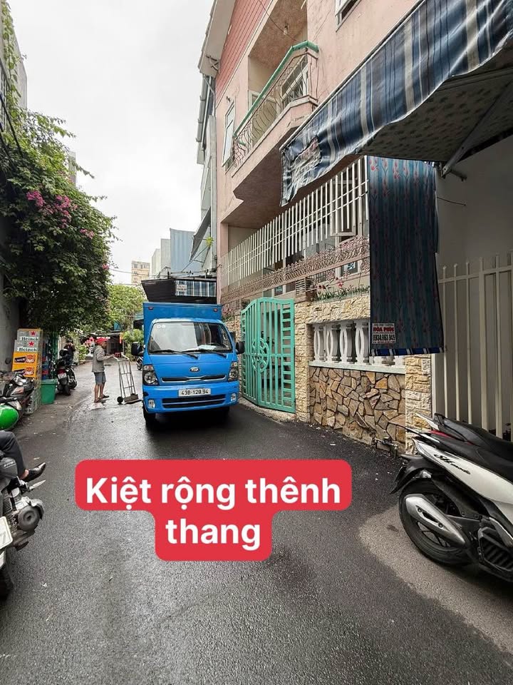 Nhà Nguyễn Tất Thành 51m² giá mềm - Chính chủ sát biển