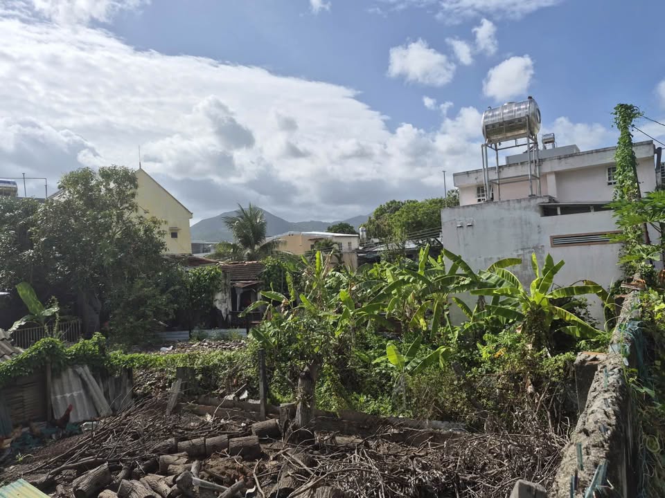 Đất Vĩnh Hòa Nha Trang 2.9 tỷ, sổ đỏ