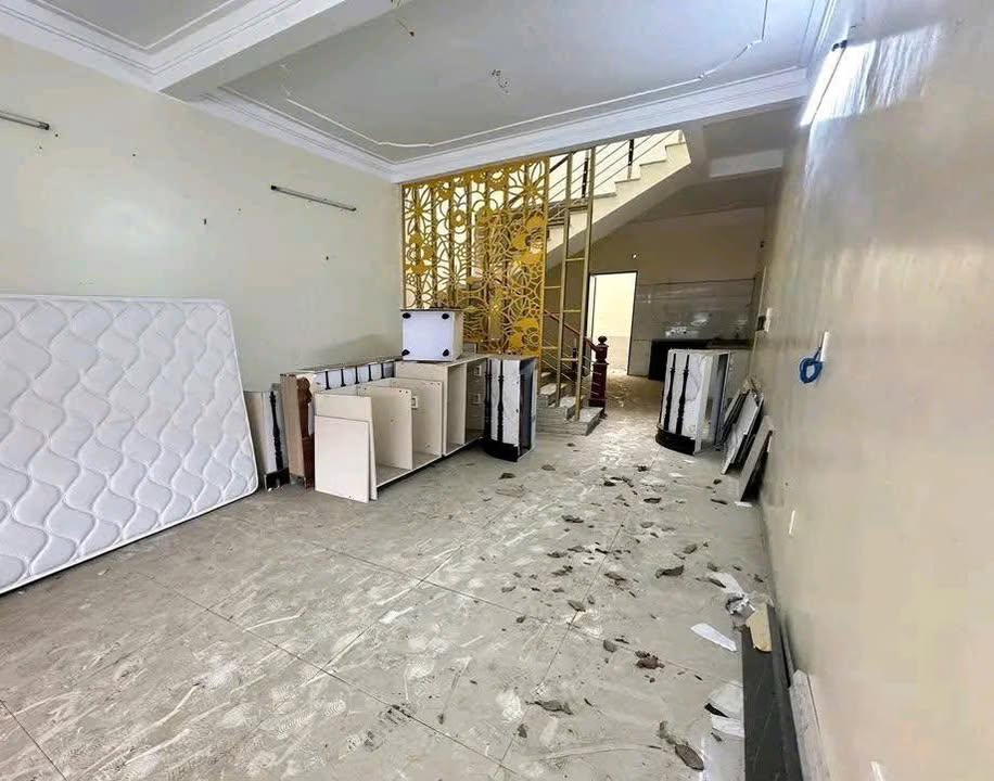 Nhà mặt đường Văn Cao An Dương 80m² 13 triệu - Mặt tiền kinh doanh