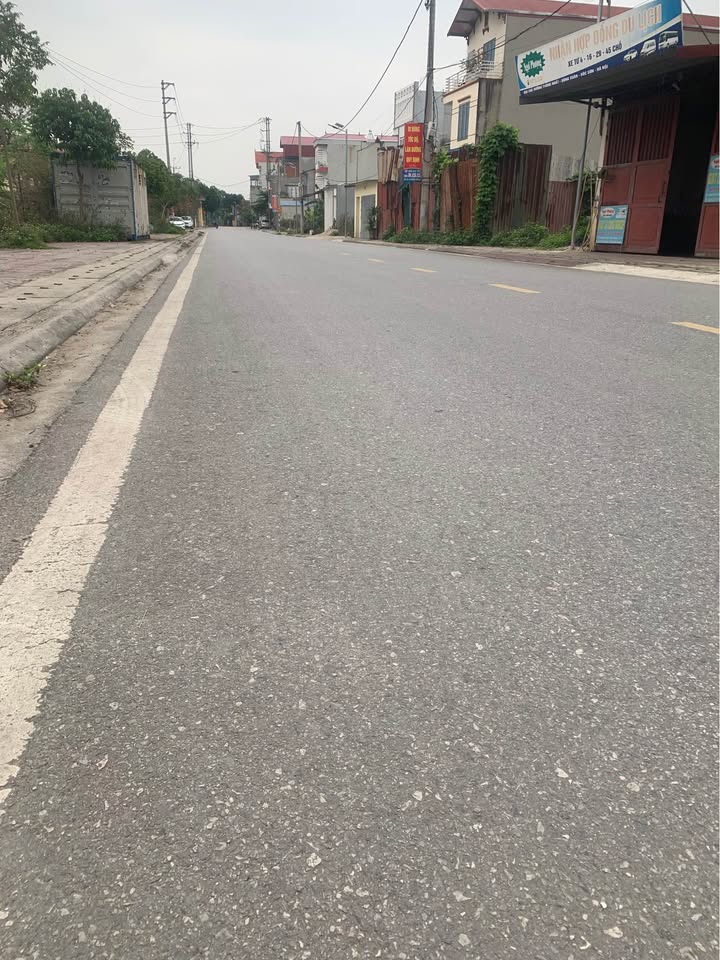 Nhà mặt phố Đông Xuân Sóc Sơn 100m² 3 tỷ - Mặt tiền kinh doanh