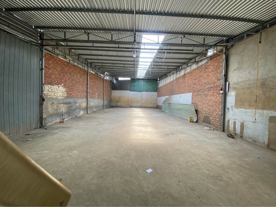 Mặt bằng Vĩnh Thạnh 200m² 9 triệu - Kho gara kinh doanh