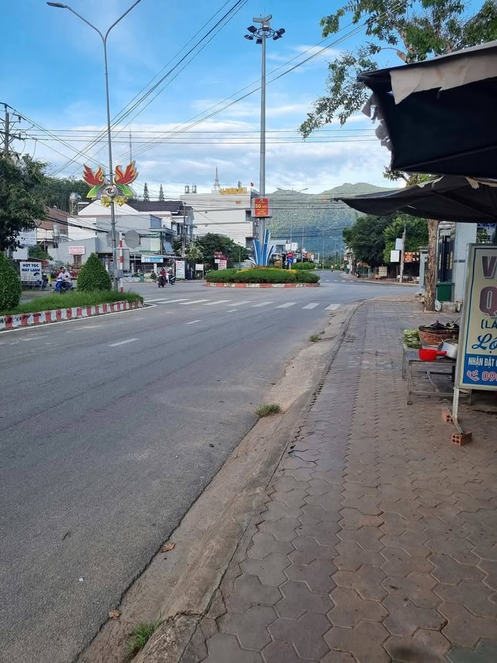 Nhà mặt tiền 25/12 Lạc Tánh 252m² 4.2 tỷ - Chính chủ bán