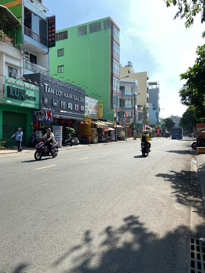 Nhà mặt tiền Độc Lập Tân Phú 109m² 22 tỷ - Kinh doanh