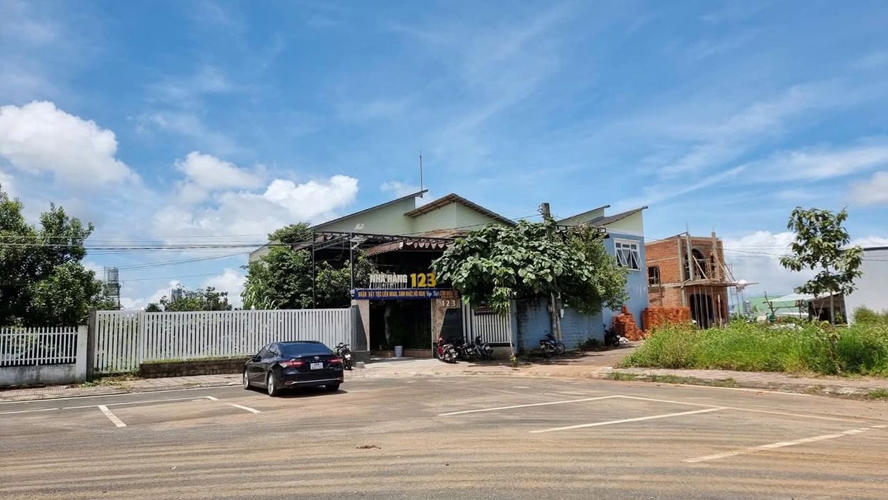 Nhà hàng Bảo Lộc Huỳnh Thúc Kháng 410m² 20 tỷ - Thích hợp KD