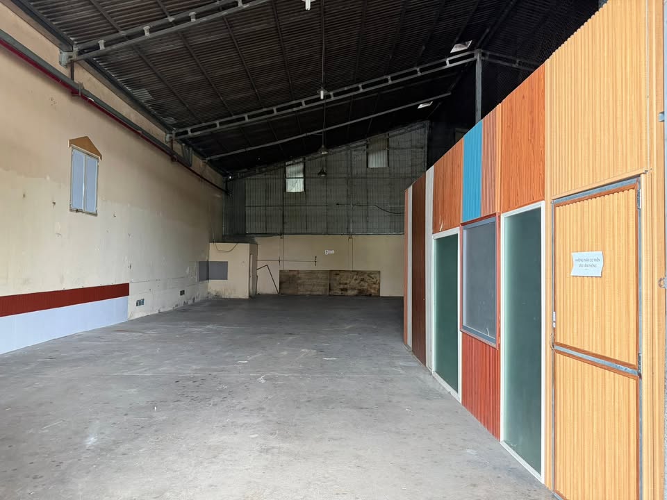 Kho xưởng Võ Văn Kiệt 210m² 13 triệu/tháng - Hoạt động ngay