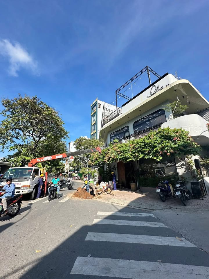 Nhà góc Huỳnh Cương 42m² giá 15 triệu - Mặt tiền kinh doanh