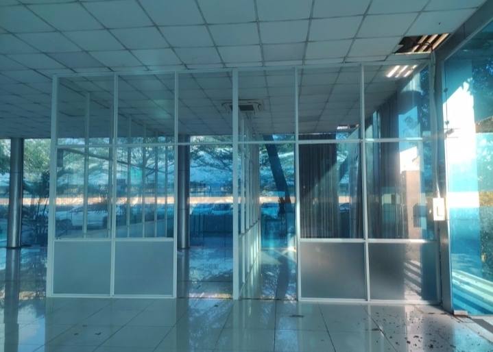 Mat bang Cong Hoa Tan Binh 400m2 100tr - Kinh doanh