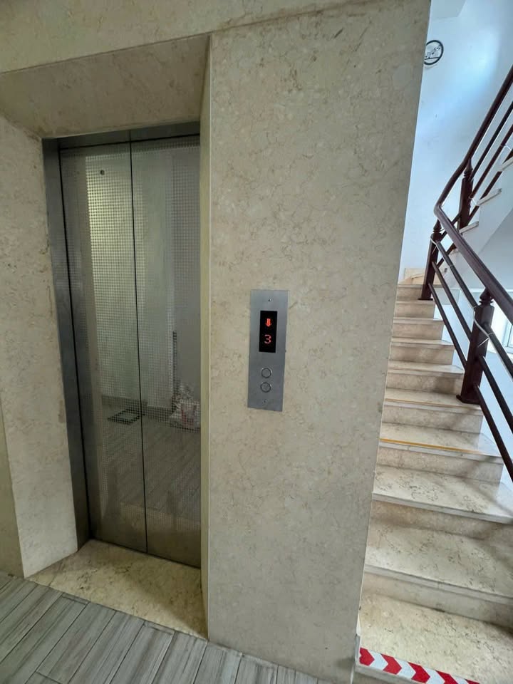 Nhà riêng Tạ Hiện Q2 100m² 38 tỷ - Ô tô ra vào dễ dàng