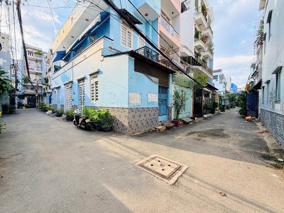 Nhà riêng Lê Văn Thọ P.9 60m² 6.9 tỷ - Ô tô vào tận nhà