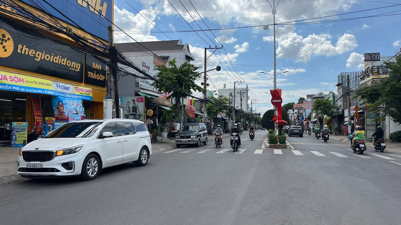 Nhà riêng Bình Thạnh 40m2 2.4 tỷ - Ô tô vào tận nhà