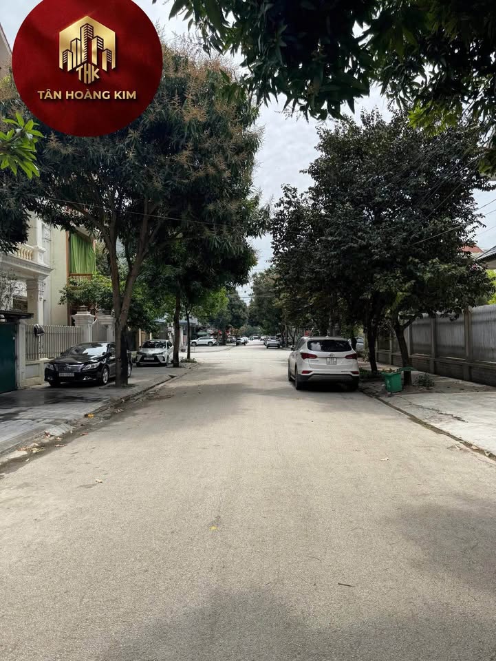 Đất nền Ngõ 10 Tràng An 170m² - Sổ đỏ chính chủ