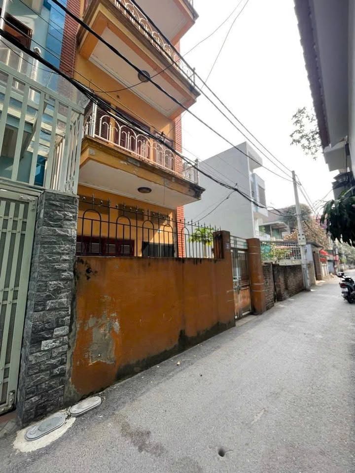 Nhà riêng Ngọc Thụy 69m² thỏa thuận - Ô tô vào tận nhà