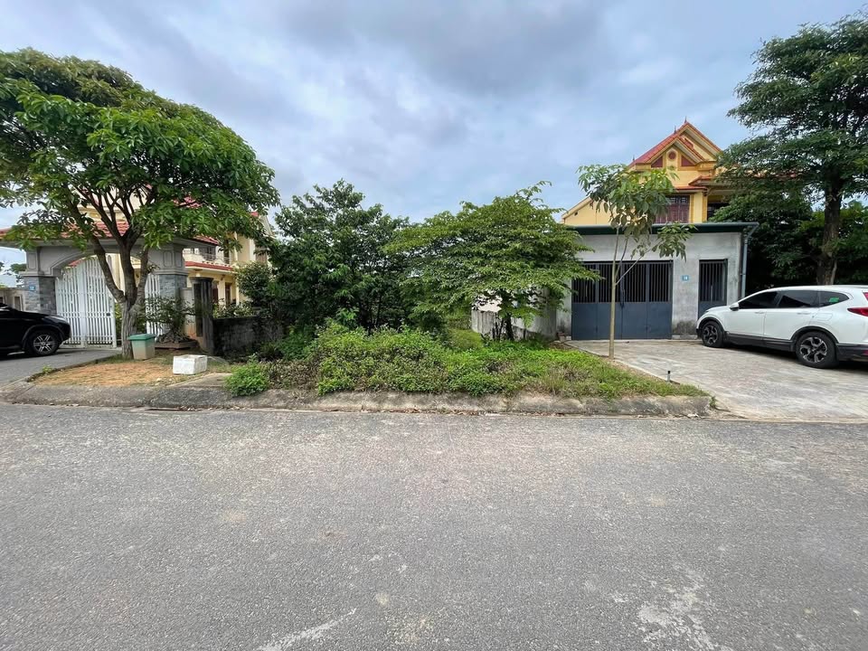 Đất nền Mạc Thái Tông Đồng Hới 150m² 1.7 tỷ - Sổ đỏ chính chủ