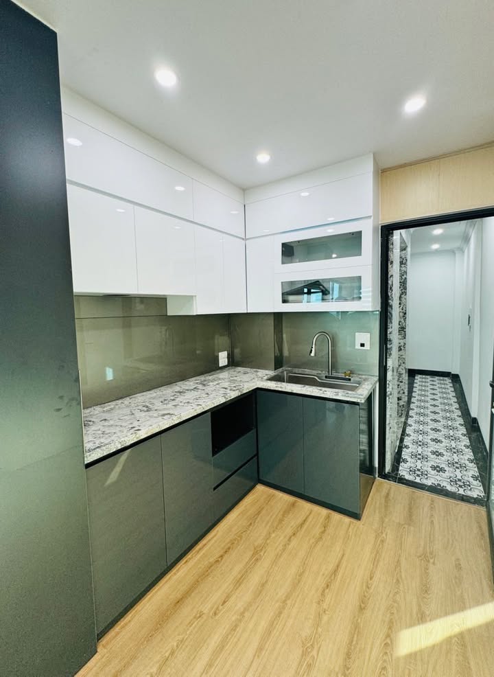 Nhà riêng Thịnh Liệt Hoàng Mai 31m² 1.3 tỷ - Ô tô vào nhà