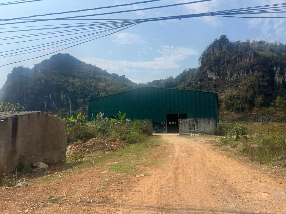 Kho xưởng Hùng Vương Sơn La 4.800m2 25 triệu - Hoạt động ngay