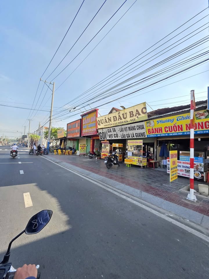 FrontHouse Di An 300m² 19 tỷ - Mặt tiền kinh doanh sầm uất