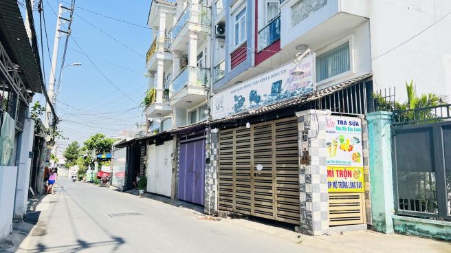 Nhà Linh Trung Thủ Đức 56m² 2,2 tỷ - Ô tô vào tận nhà