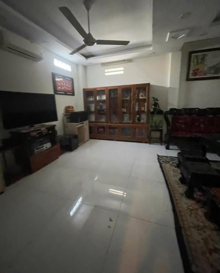 Nhà cho thuê Lạc Long Quân Q11 100m² 27 triệu - Ô tô vào nhà