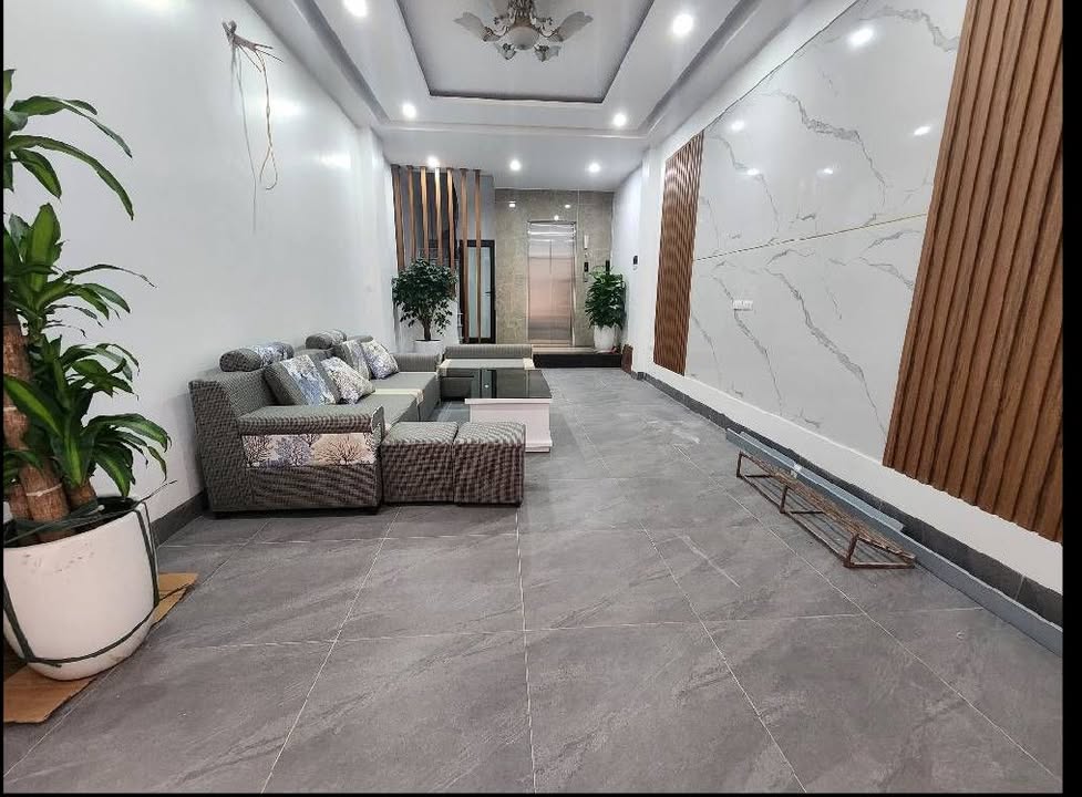 Townhouse Trần Thái Tông Cầu Giấy 40m² - Ô tô đỗ cửa sẵn sàng ở