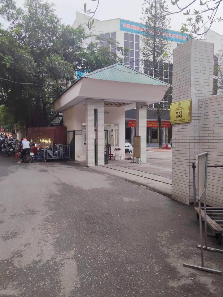 Nhà phố Lê Văn Hiến 100m² 19.99 tỷ - Mặt tiền kinh doanh