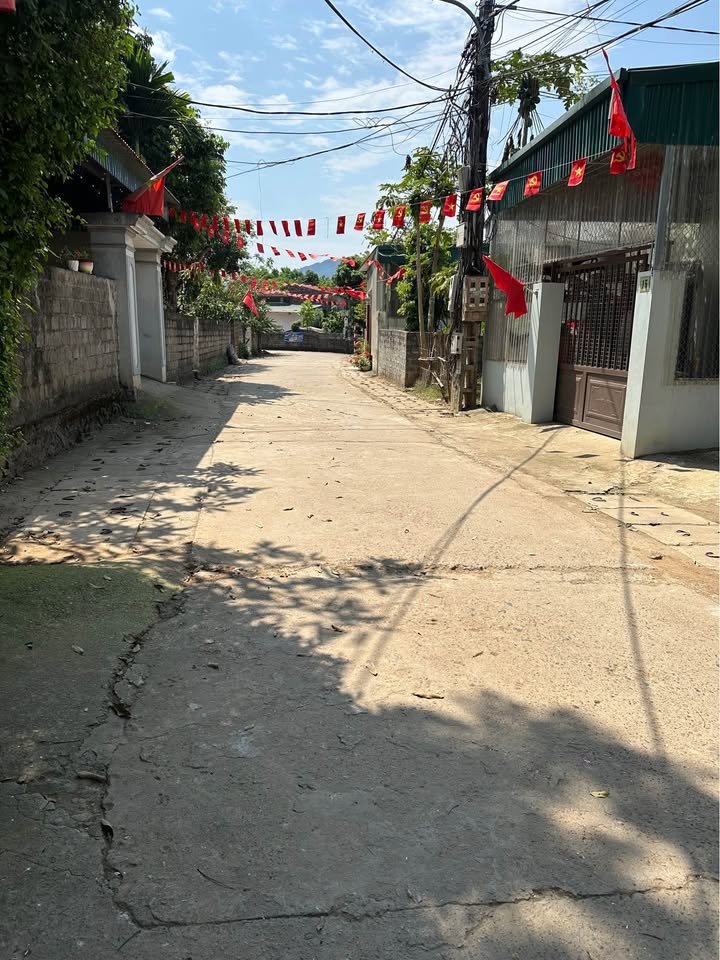 Đất nền Bái Yên Dân Chủ Hòa Bình 180m² giá thỏa thuận - Sổ đỏ chính chủ