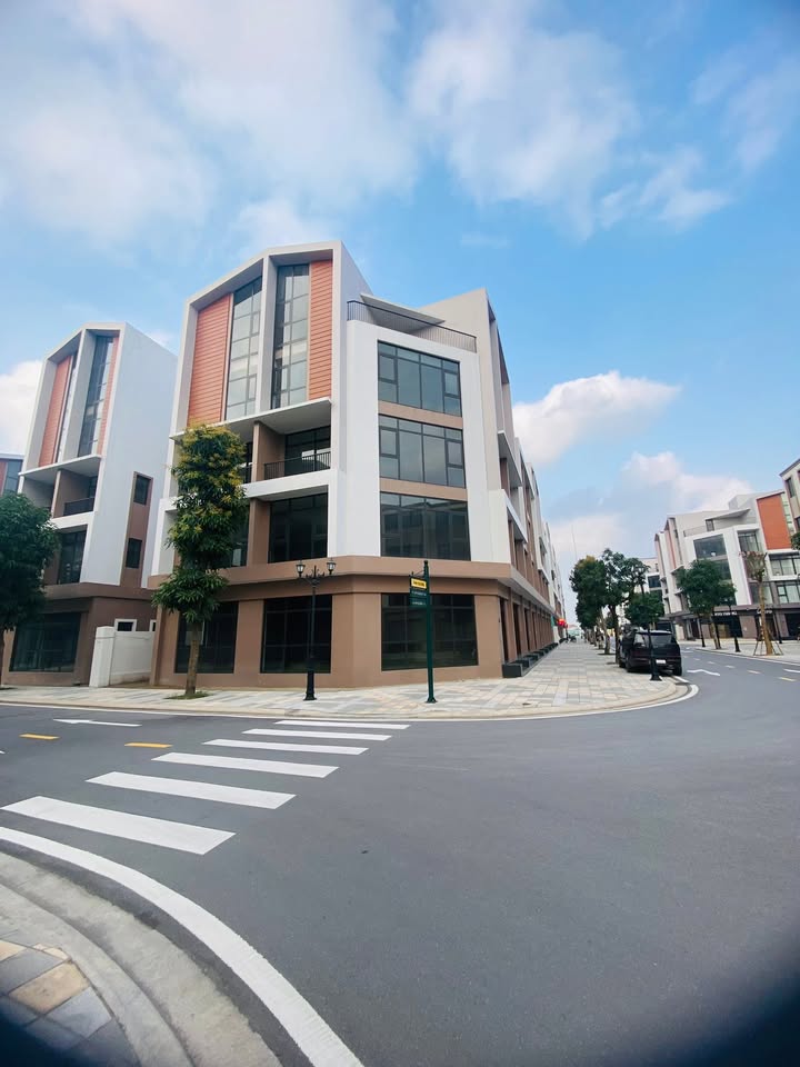 Townhouse Vinhomes Ocean Park 3 127m² 28 tỷ - Sổ hồng sẵn